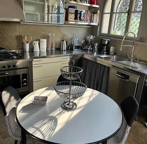 Charming Giancarla Стреза