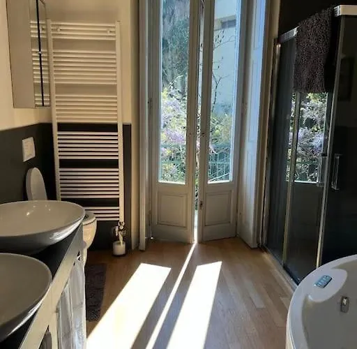 Charming Giancarla Стреза