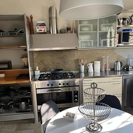 Nyaraló Charming Giancarla *